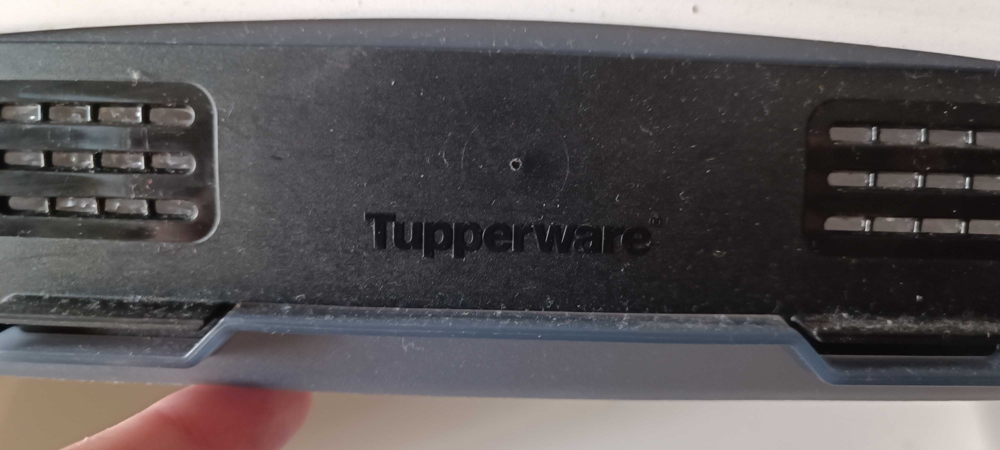 Caixa para pão Tupperware (pouco uso)