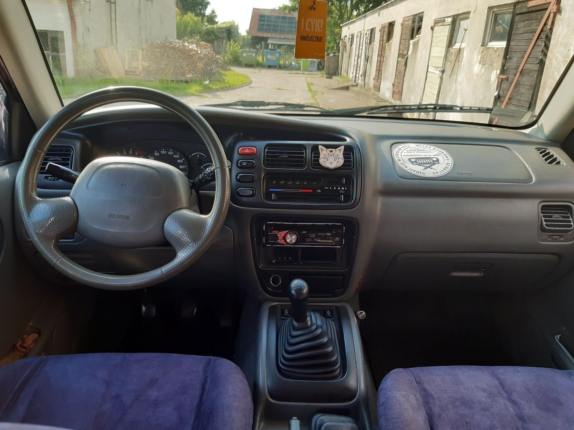 Suzuki Grand Vitara 1 2,5 V6 180tys.km Doinwestowana