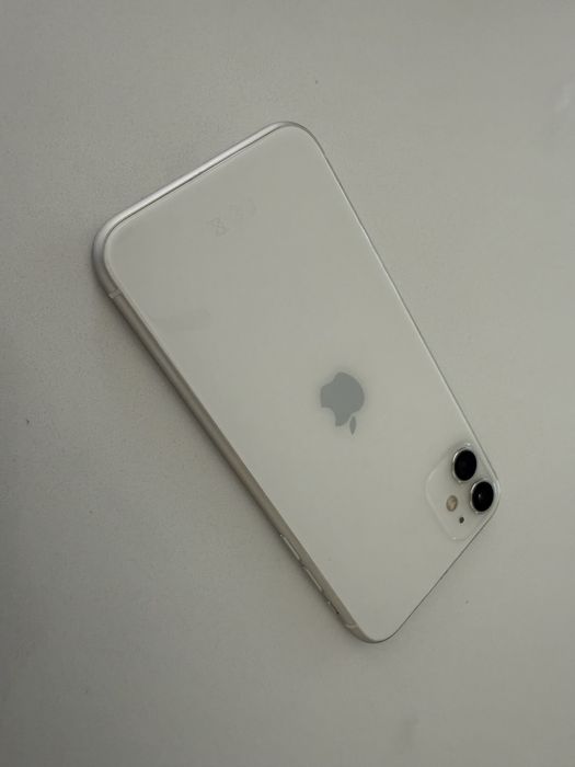 Iphone 11 64gb bialy kpl + etui stan bdb