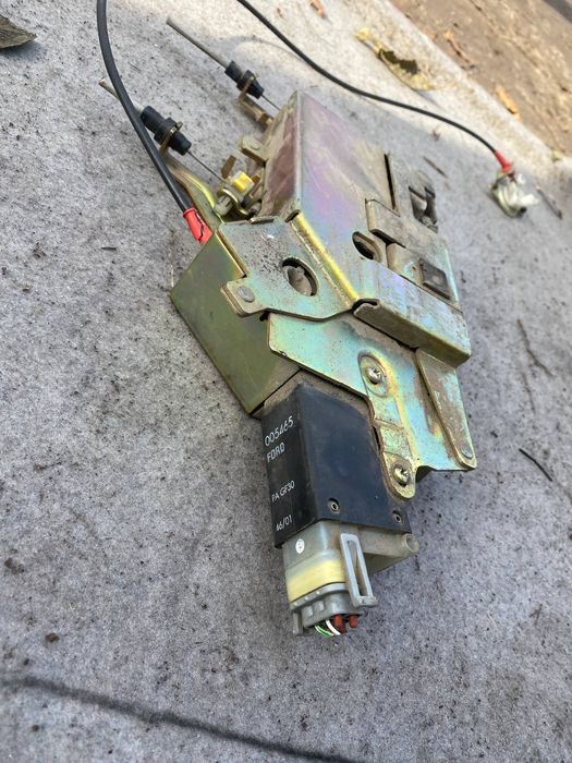 ЗАМОК/Сдвижной/двери Форд-Транзит 2/0 2000-2014 год идеал