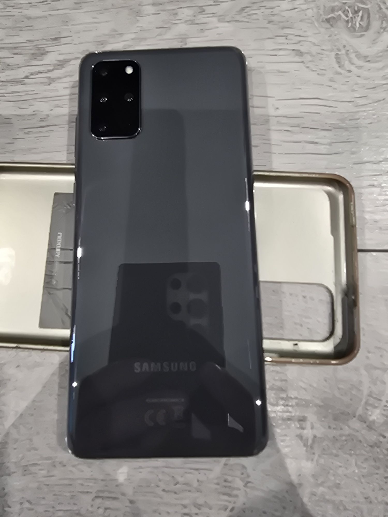 Samsung Galaxy S 20 plus 12gb ram 128gb