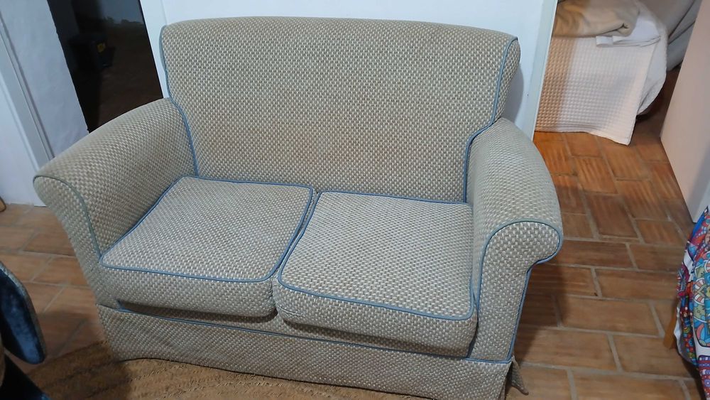 Sofá de 2 pessoas