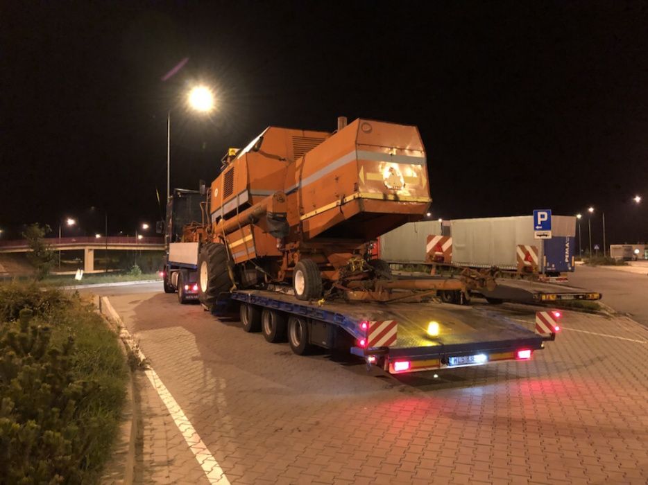 Transport maszyn rolniczych Kombajnów Sieczkarni Traktorów