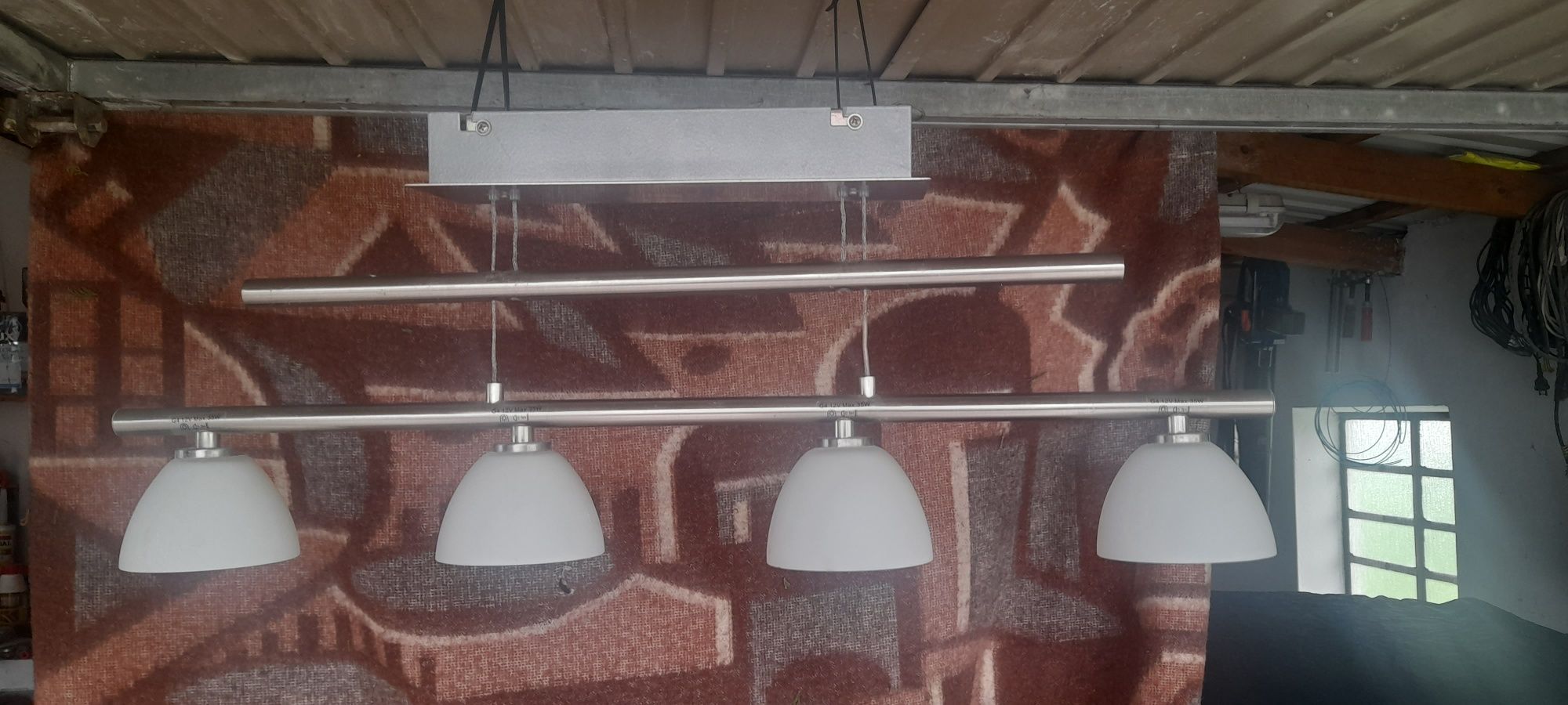 Lampa sufitowa salonu