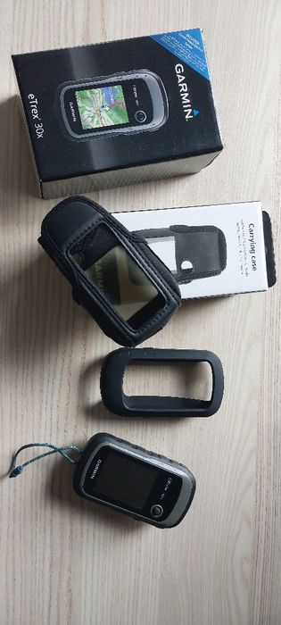 Garmin eTrex 30x – nawigacja, GPS turystyczny + dwa etui, instrukcja