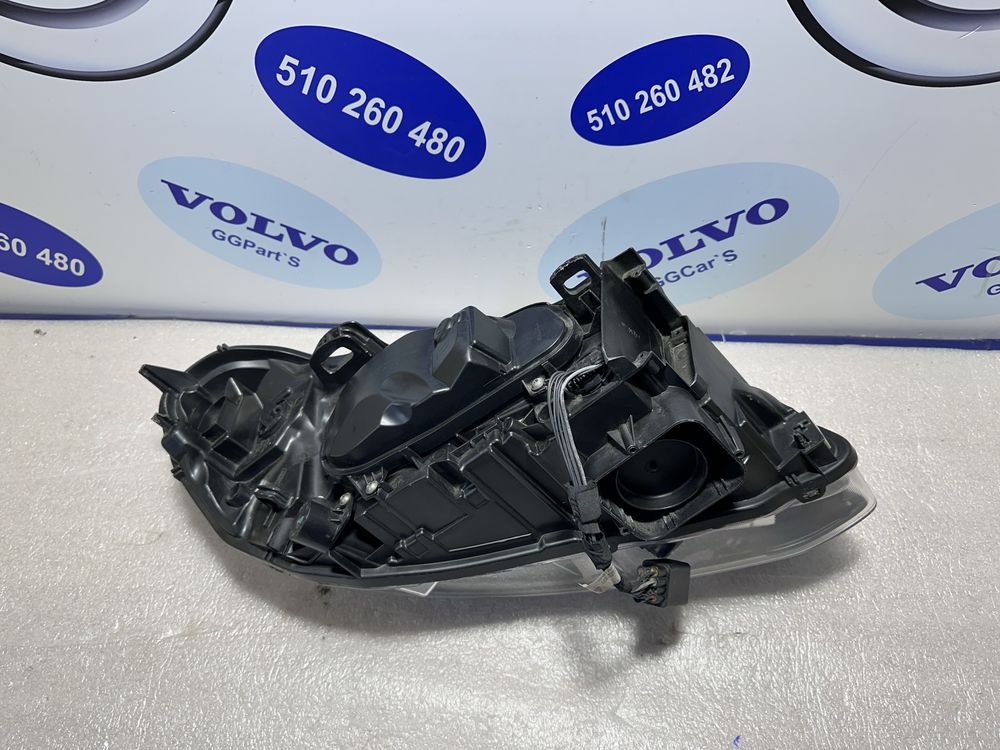 Volvo XC60 lampa halogen zwykła lift 13-18