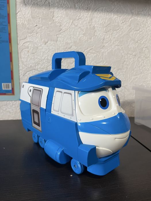 Ігровий набір кейс робот-потяг Кей