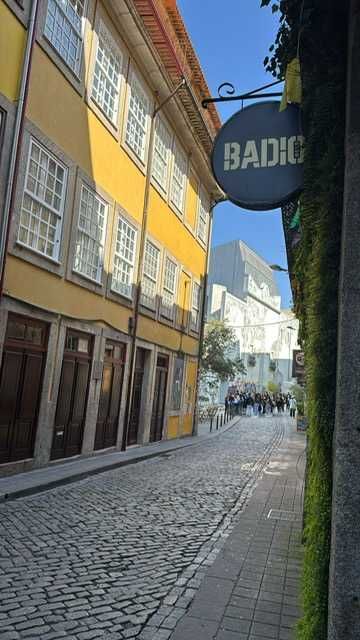 ARRENDA-SE LOJA JUNTO AO TEATRO CARLOS ALBERTO
