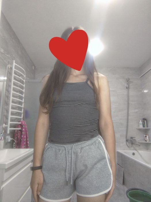Продам шорти сірі