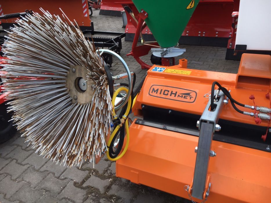 ZAMIATARKA tuz tur JCB euro CAT Ładowacz