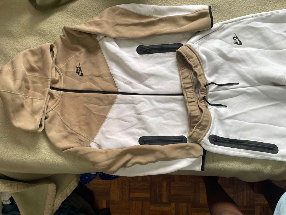 Nike Tech Bege Branco