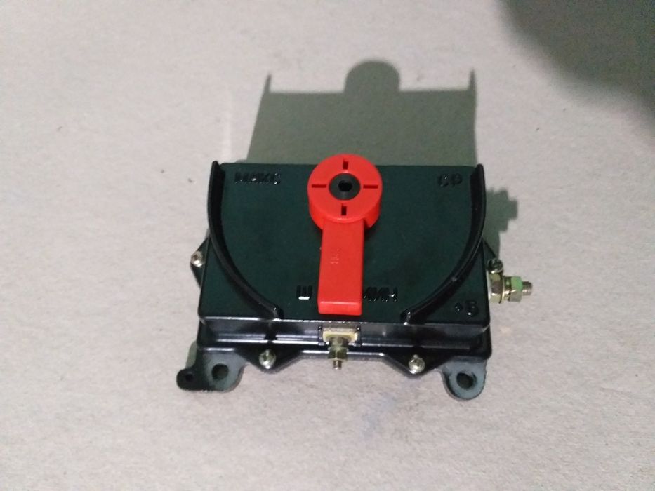 Продам реле (регулятор напряжения)