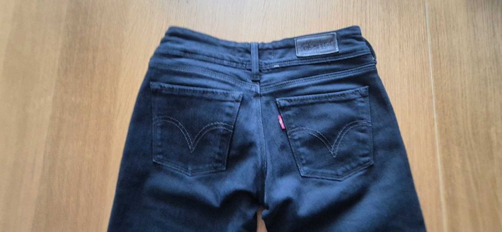 2 pares de calças ganga Levis - T34