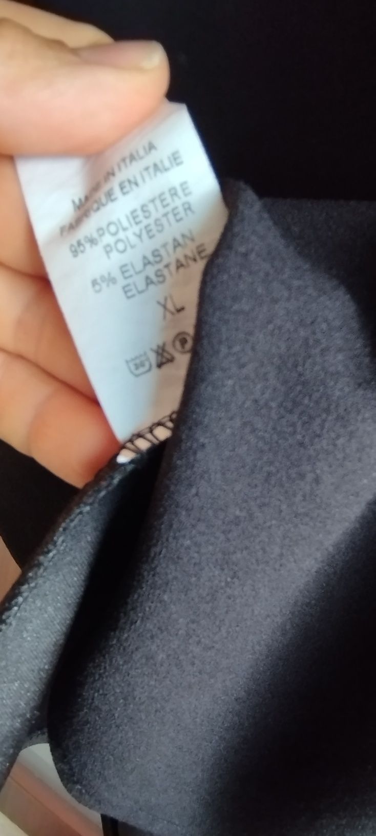 Sukienka czarna z wstawkami z koronki