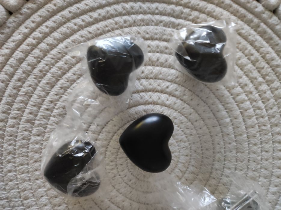 4 sztuki uchwyty do mebli czarne serce