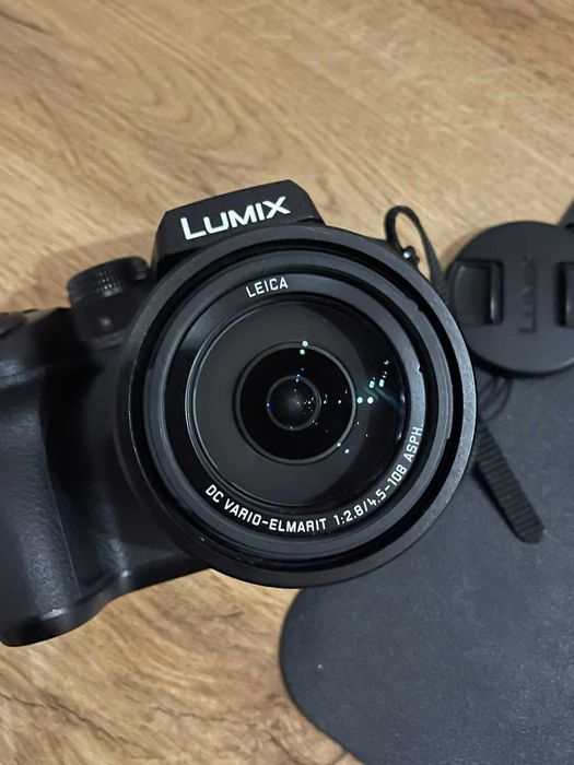 фотоапарат Panasonic Lumix FZ300