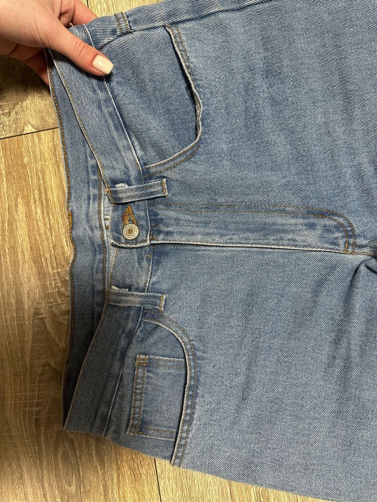 Плотні джинси бойфренди