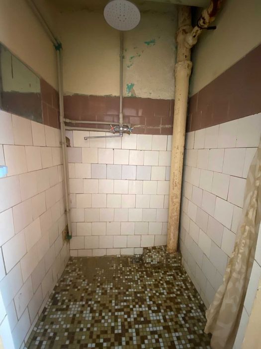 Здаю кімнату в гуртожитку на Бамі