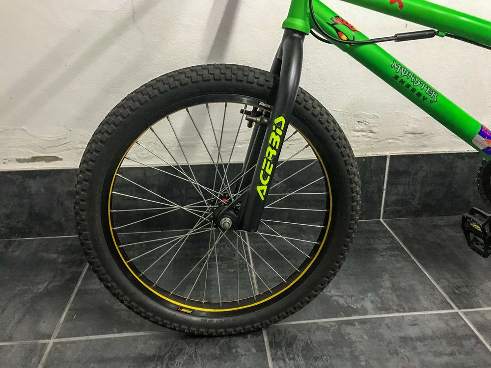 Bicicleta BMX praticamente nova