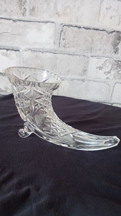 Kryształowy róg obfitości – elegancka dekoracja 18 cm x 12,5 cm
L