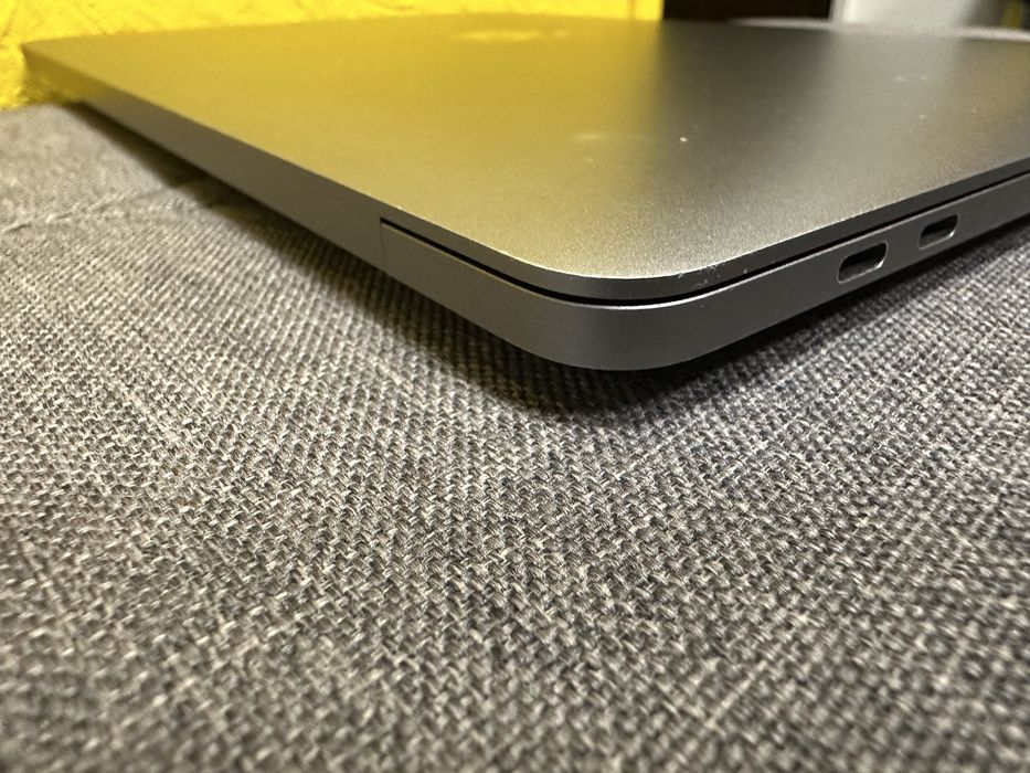 MacBook Pro 13” A2251 i7/16/512