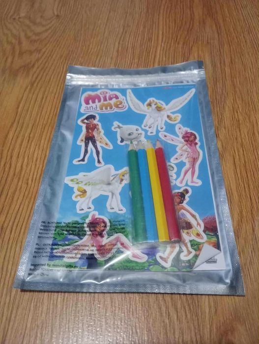 Mia i Ja - zestaw kolorowanka, naklejki i kredki