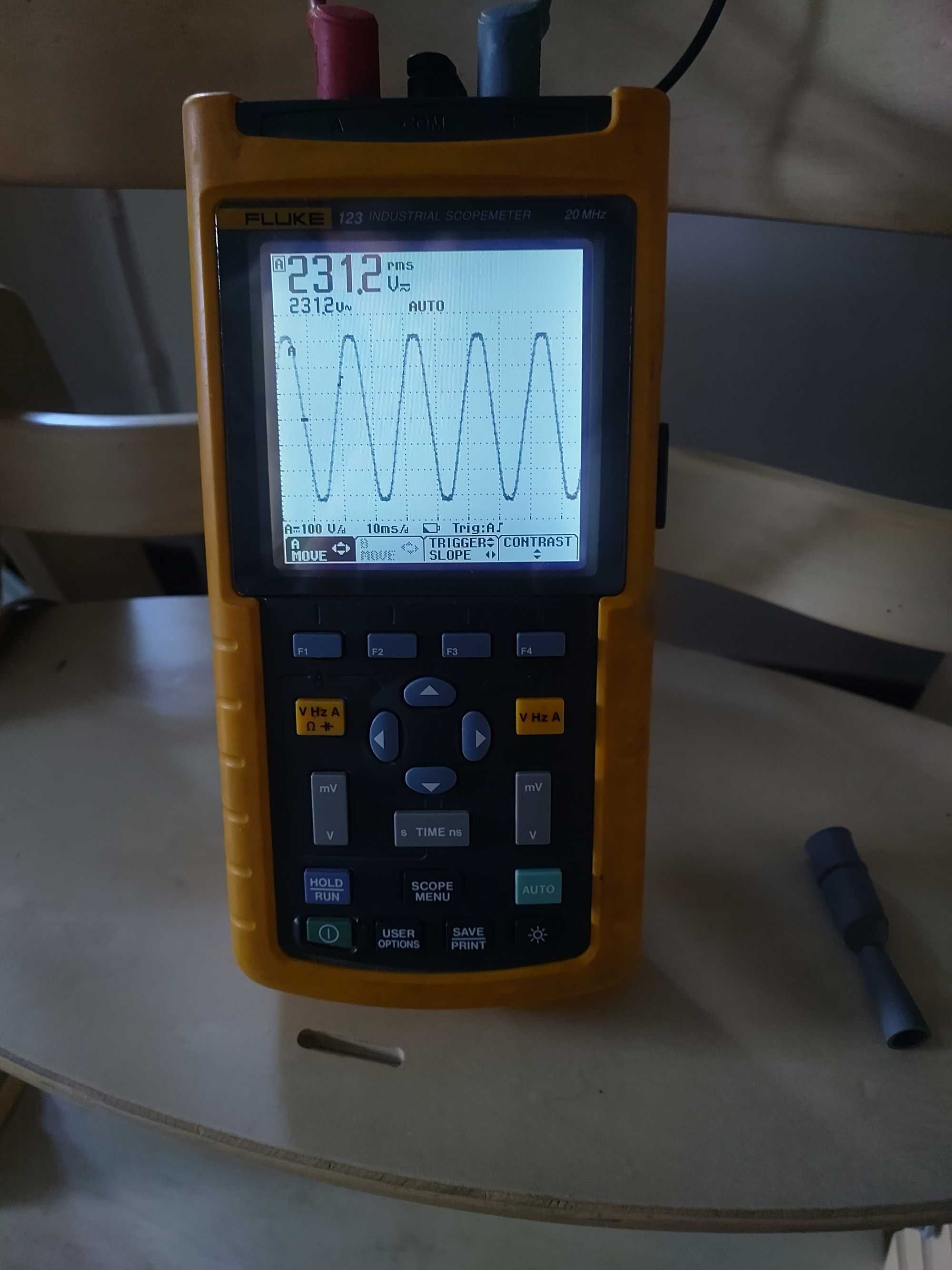 Fluke 123 oscyloskop przenośny