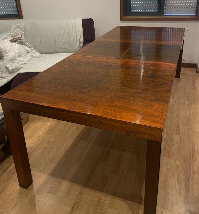 Mesa de jantar em cerejeira (extensível) + 4 cadeiras oferta