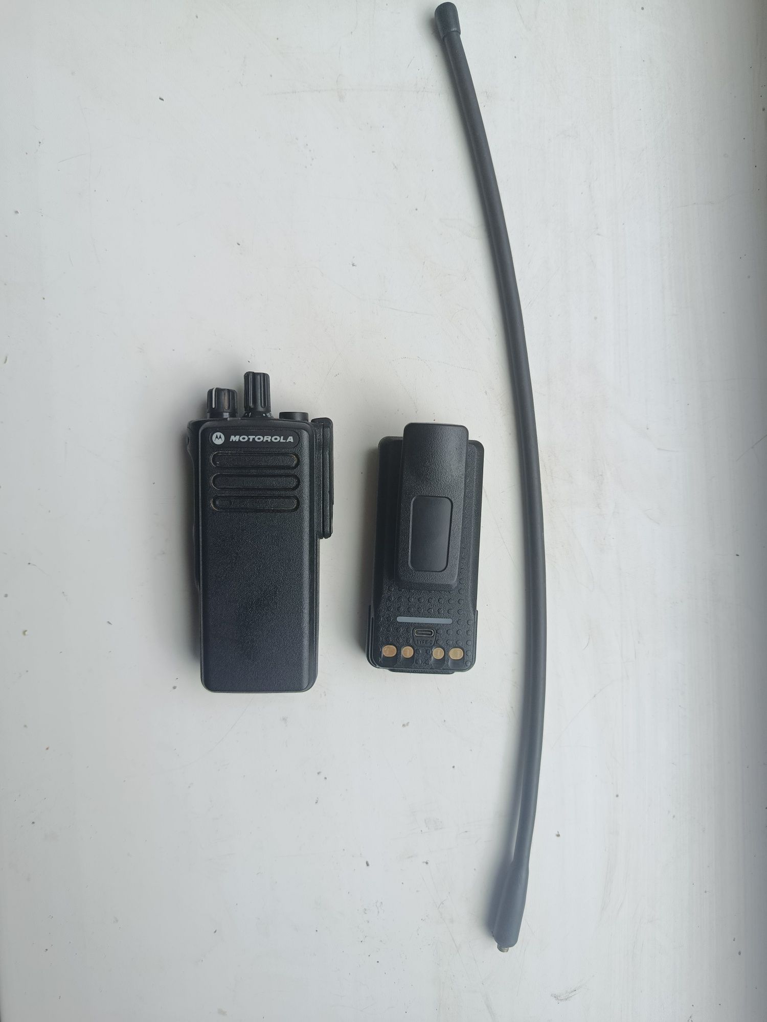 Портативная DMR радиостанция Motorola DP4400