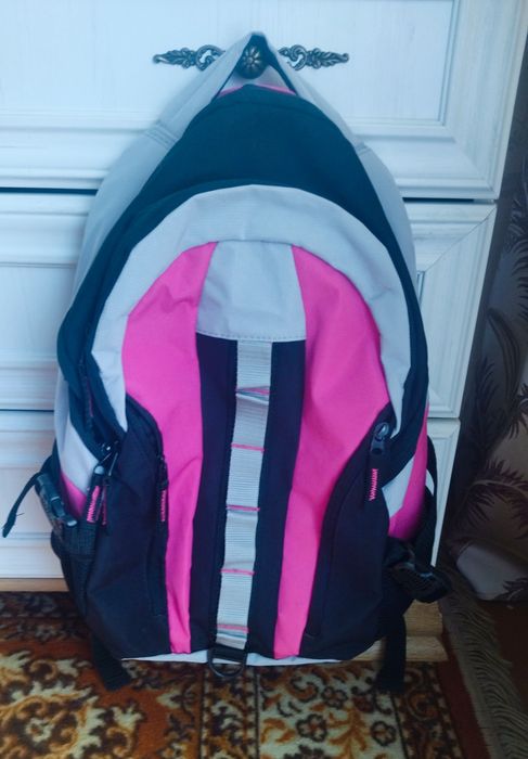 Міцний туристичний рюкзак