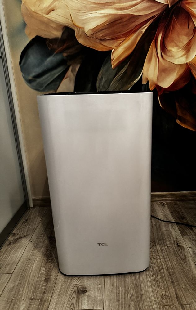 Oczyszczacz powietrza z jonizatorem TCL tkj835F
