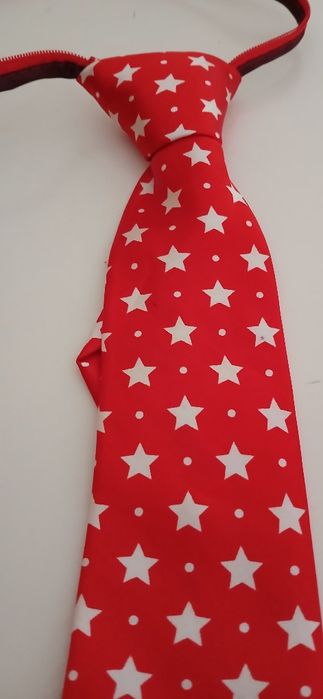 Gravata de senhora, nova