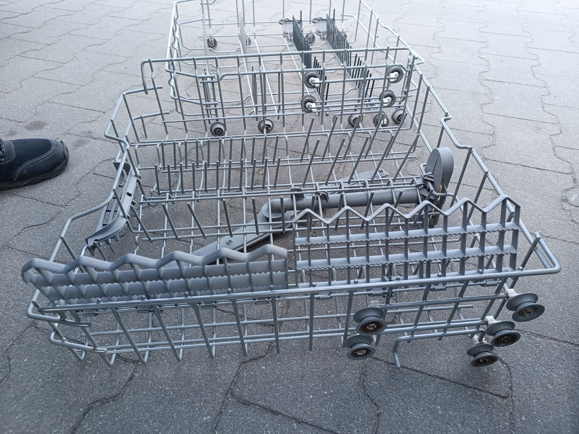 Dwa kosze do zmywarki Bosch albo Siemens 60 cm