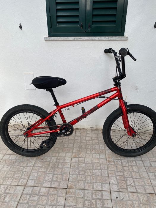 Bicicleta BMX em otimo estado, pouco usada