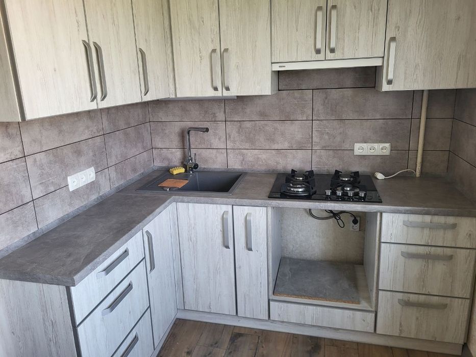 Продам мебель Кухня + техника