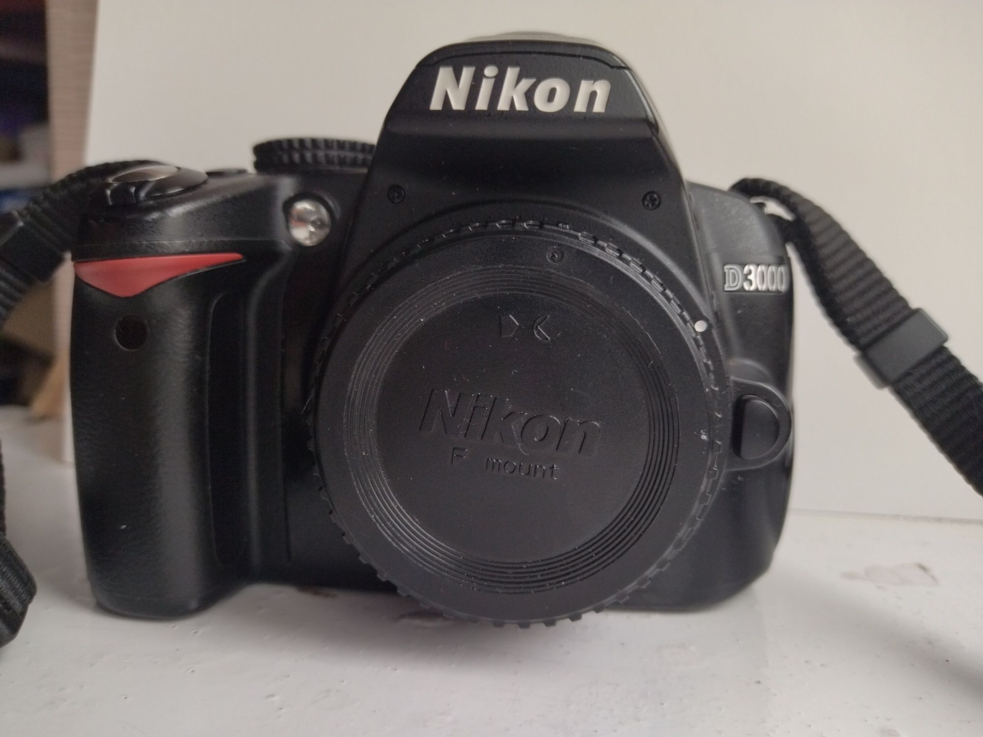 Фотоапарат нікон Nikon d 3000 body