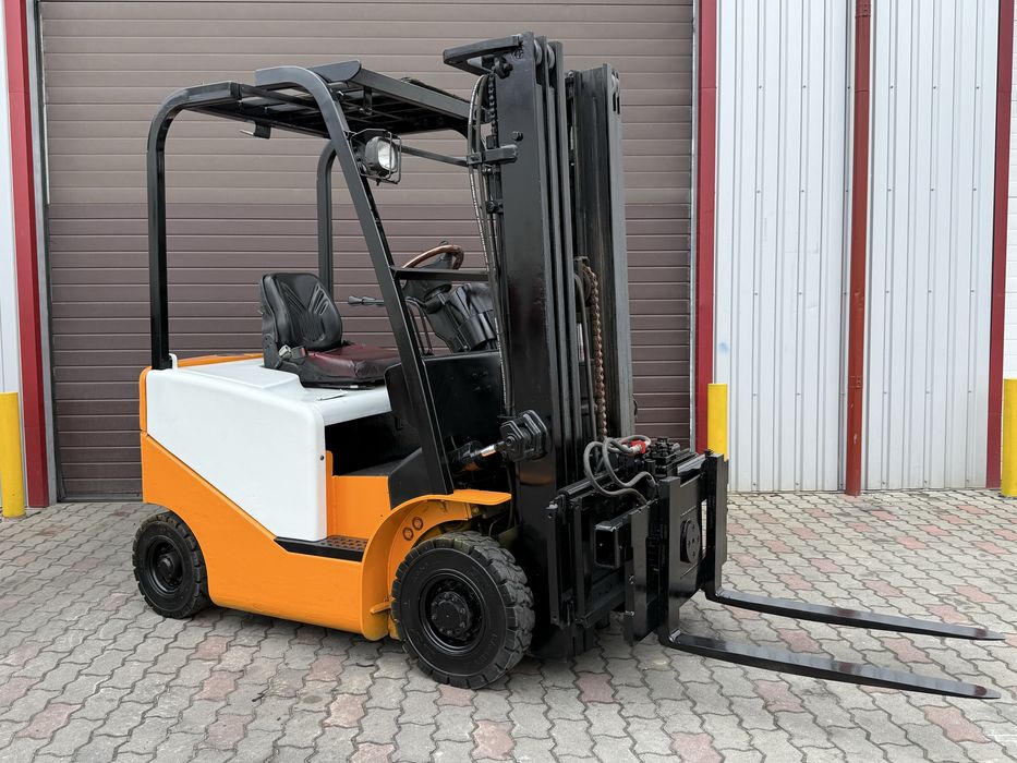Forklift truck CPD15J