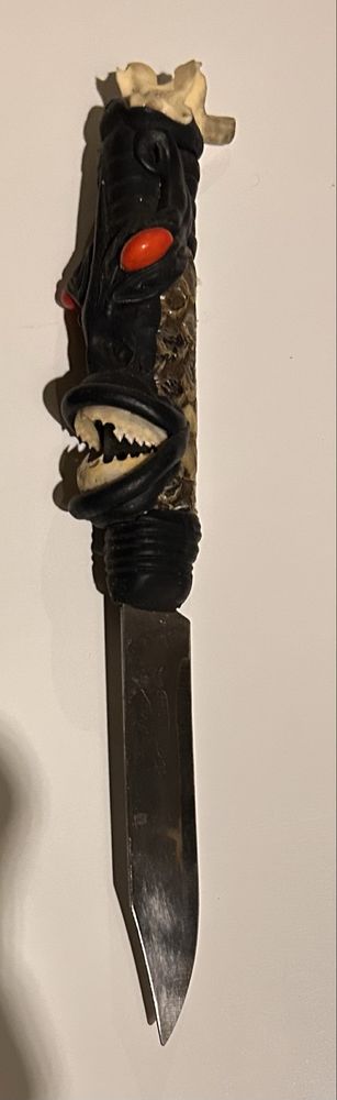 Punhal decorarivo