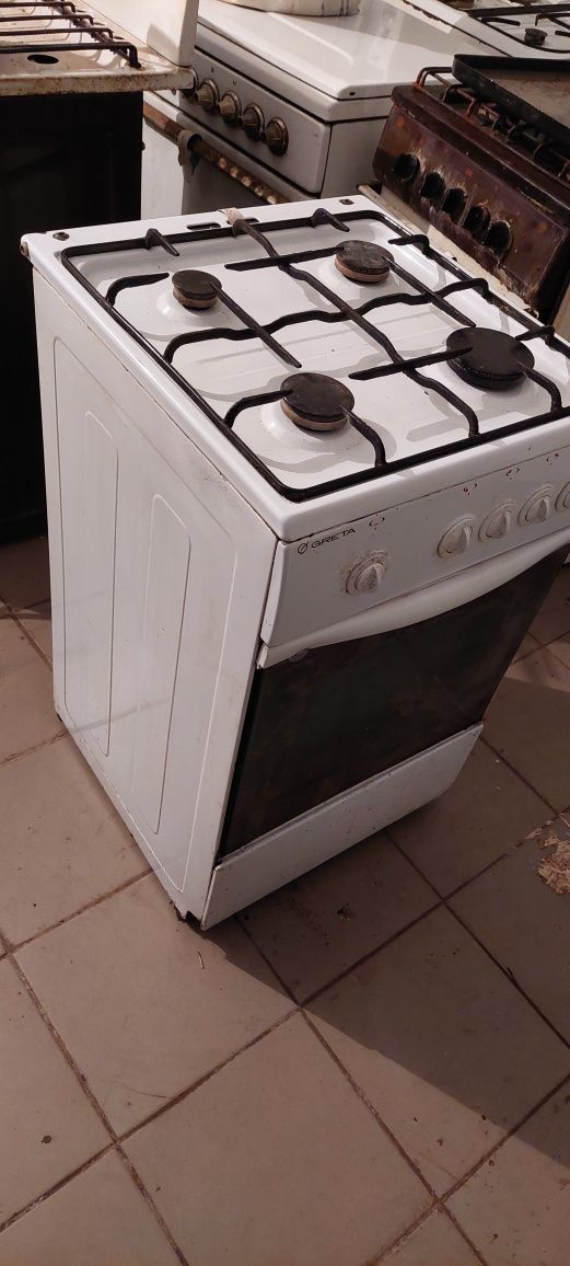 Газовая плита красивая без ржавчины