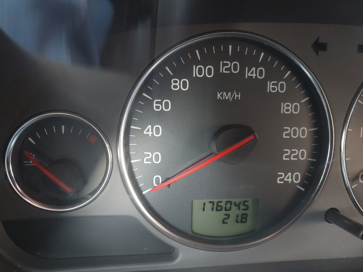 Volvo v40 1.9d 2003