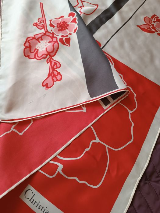 Christian Dior chusta 77/77 cm
