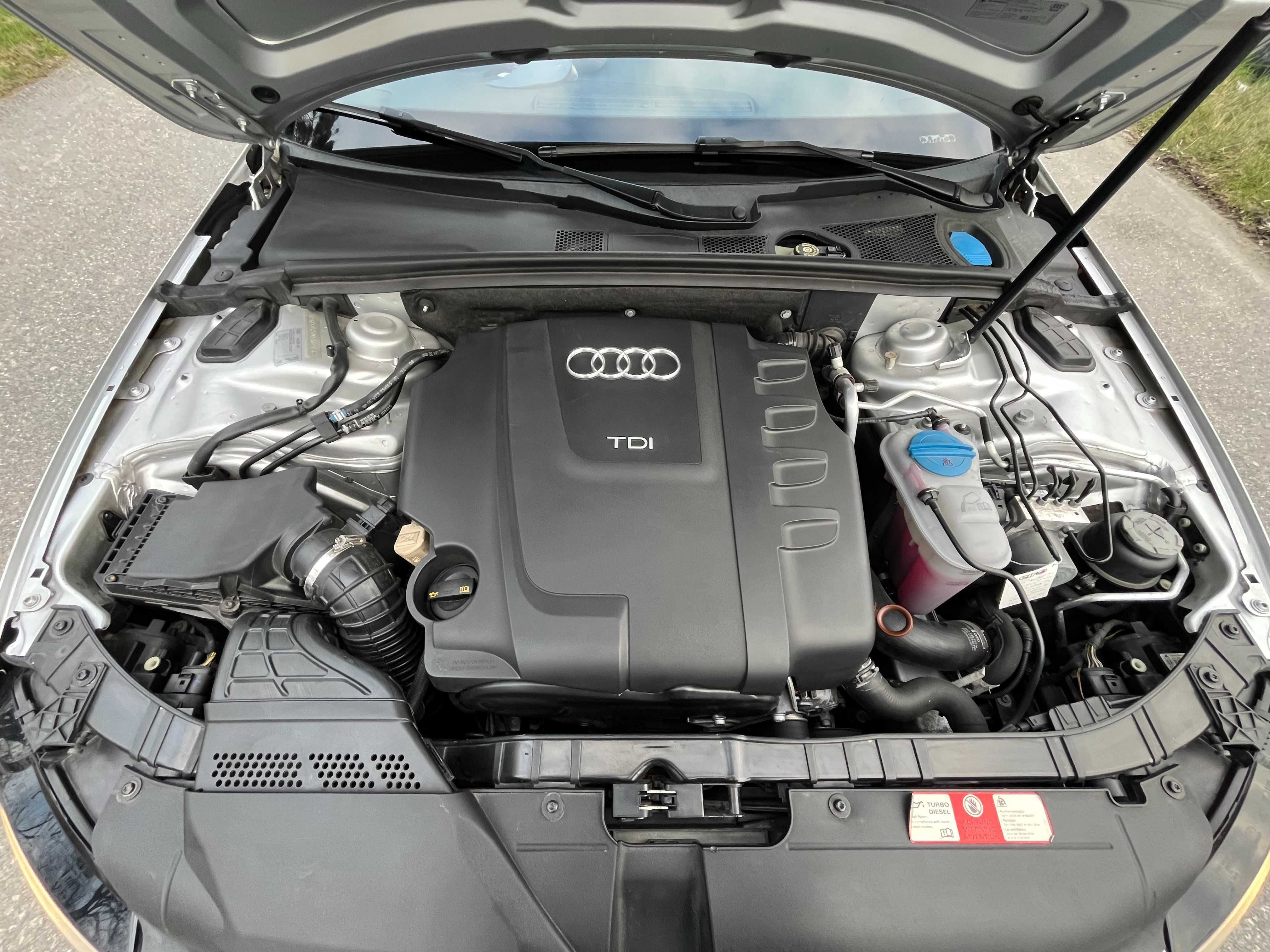 AUDI A4 B8 2.0 TDI godny uwagi