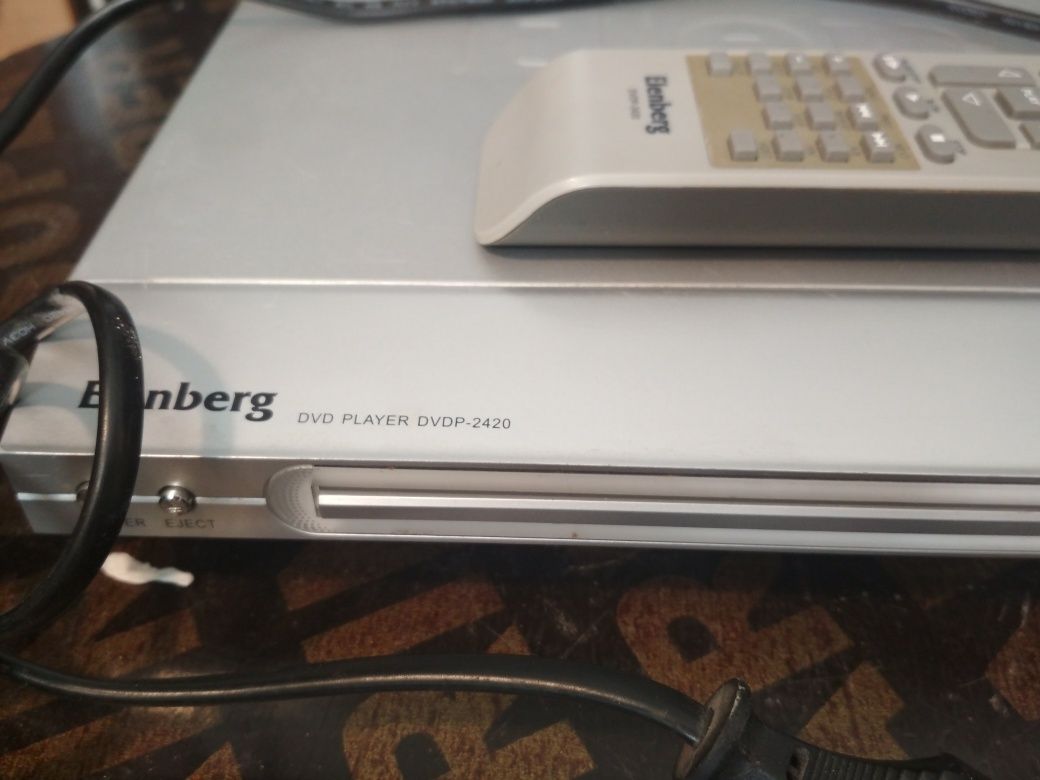 Продам DVD Elenberg DVDP-2420