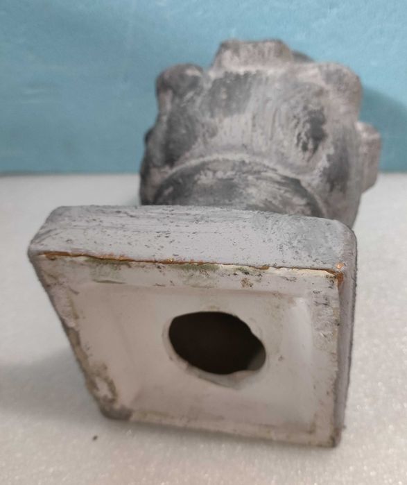 Pináculo pinha decorativa