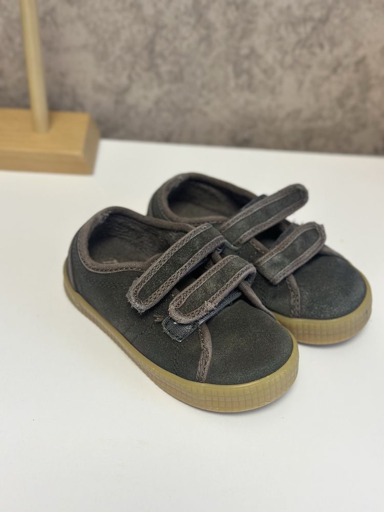 Чорні кеди zara 23