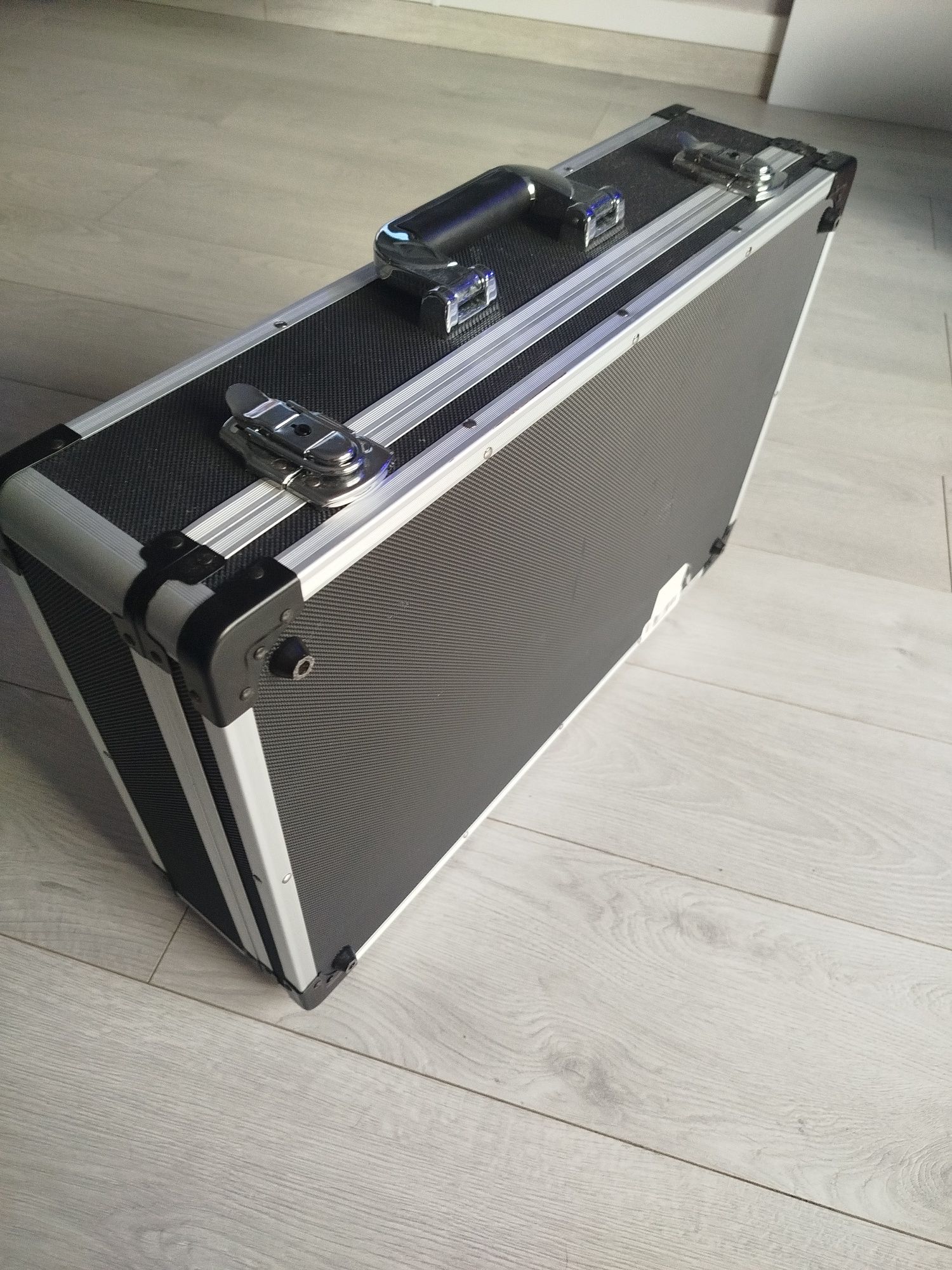 Case Pedais/Pedaleira