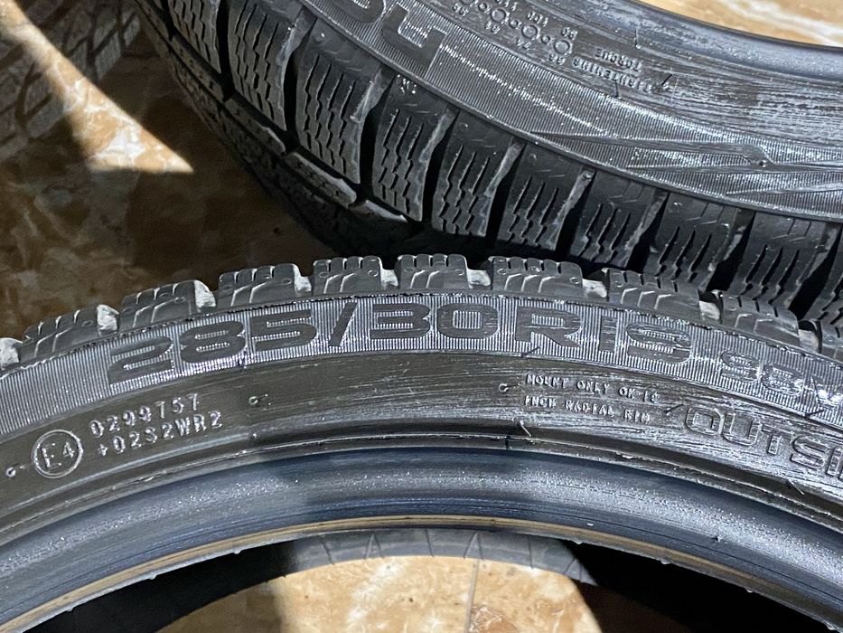 Продам комплект зимової гуми 255/35 285/30 R19 Nokian WR A4