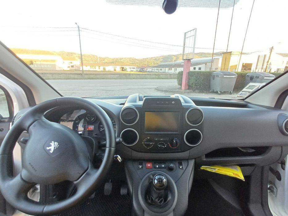 Carrinha PEUGEOT PARTNER II 1.6 HDI 75 cv 3L de 2016