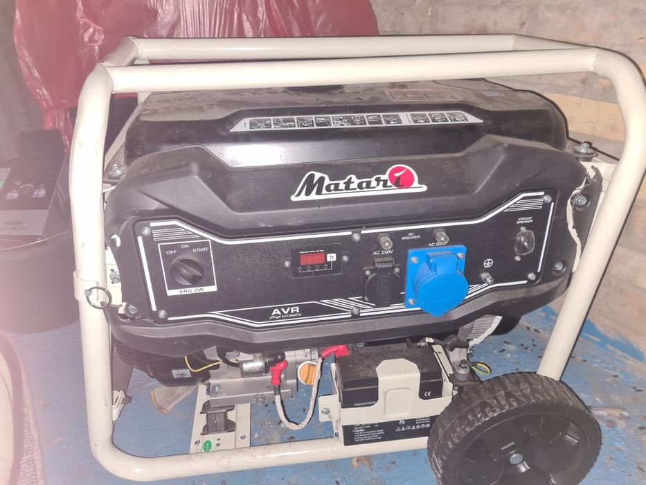 Продаётся генератор 7,5-10кв