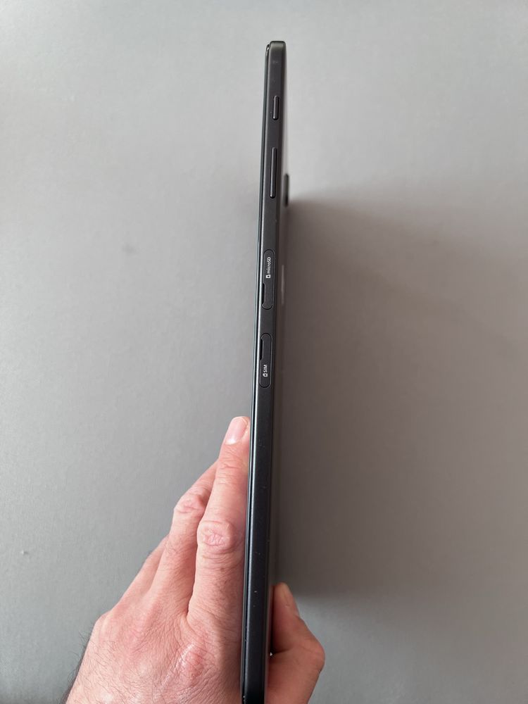 Планшет Samsung Galaxy TabA SM-T585
